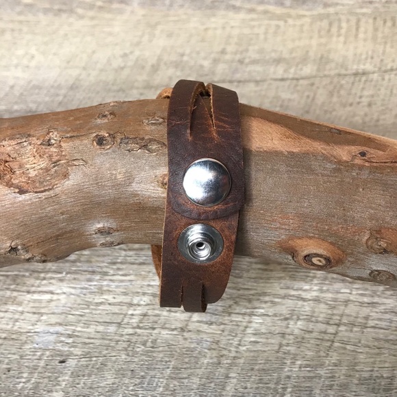 HP✨ Men’s Brown Oil-Tan Leather Bracelet - Picture 4 of 5